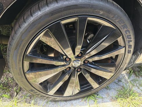 Used 2021 Nissan Altima 2.5 SR w/ SR Premium Package FWD image 11