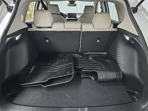 Certified 2025 Honda HR-V LX image 11