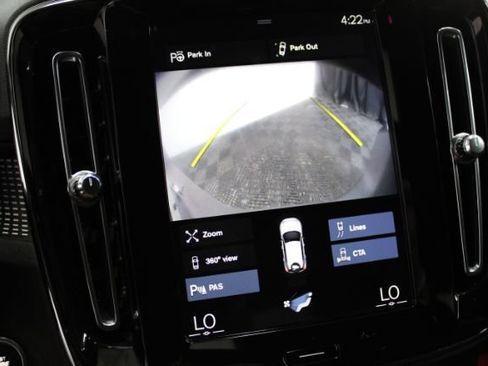Used 2019 Volvo XC40 T4 R-Design FWD image 19