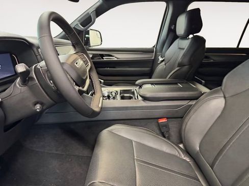 New 2026 Jeep Grand Wagoneer 4WD image 8
