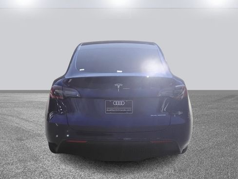 Used 2021 Tesla Model Y Long Range image 5