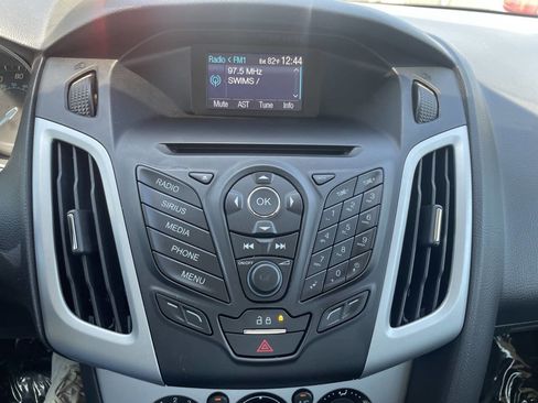 Used 2013 Ford Focus SE image 16