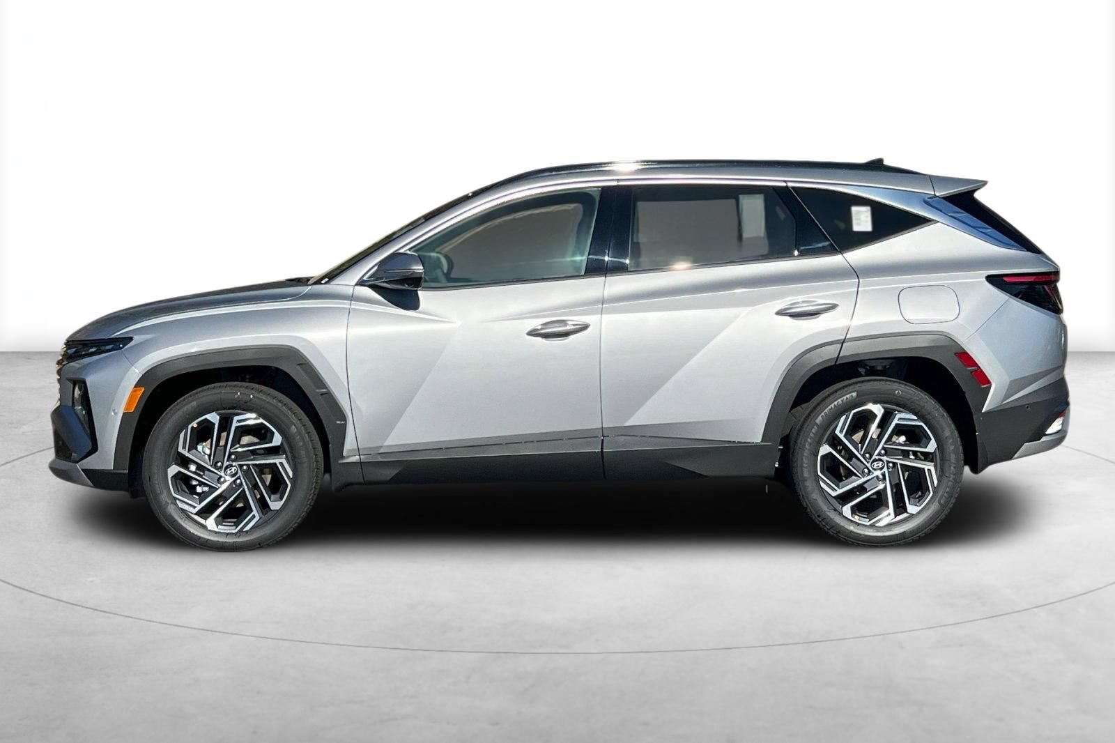 New 2026 Hyundai Tucson Limited AWD/4WD image 3