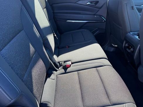 New 2025 Chevrolet Traverse LT image 8