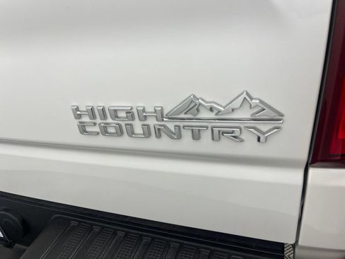 Certified 2024 Chevrolet Silverado 1500 High Country w/ Technology Package AWD/4WD image 4