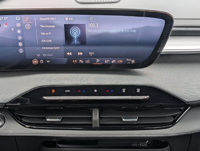 Used 2025 Buick Enclave Preferred FWD image 17