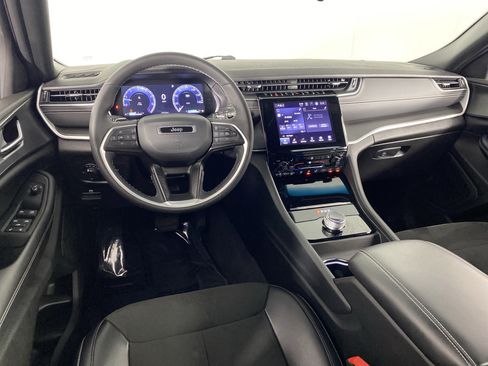 Used 2023 Jeep Grand Cherokee L Altitude AWD/4WD image 19