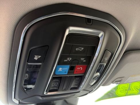 Certified 2023 Jeep Grand Cherokee Laredo w/ Luxury Tech Group I AWD/4WD image 20