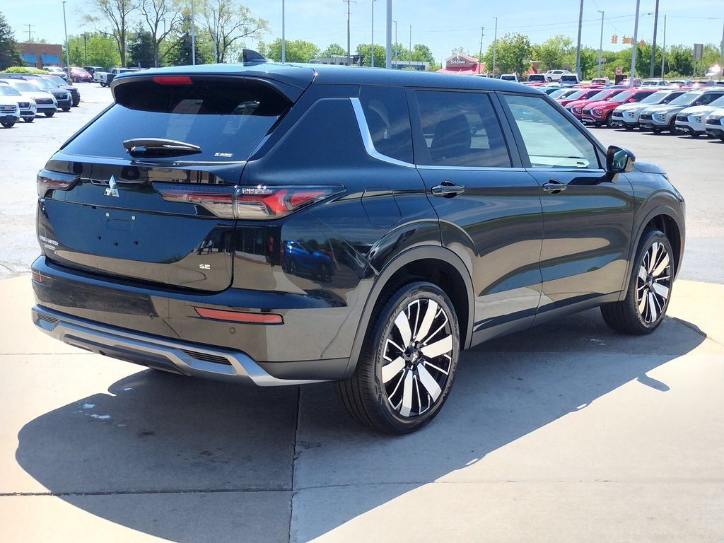 New 2026 Mitsubishi Outlander SE AWD/4WD image 15