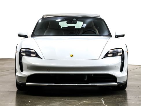 Used 2023 Porsche Taycan 4 Cross Turismo image 4