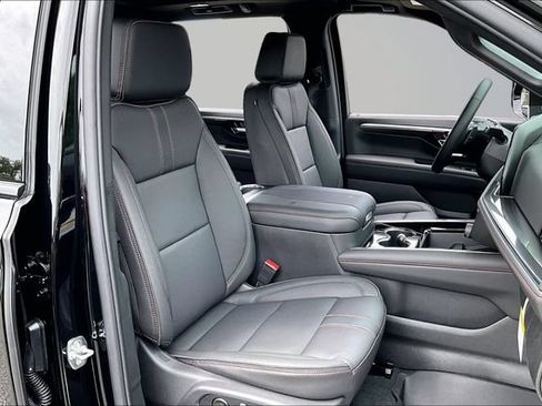 New 2026 Chevrolet Suburban RST w/ Comfort Package AWD/4WD image 11