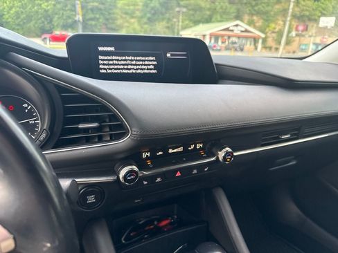 Used 2019 MAZDA MAZDA3 Sedan w/ Premium Package FWD image 7