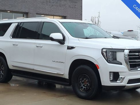 Used 2023 GMC Yukon XL SLT w/ SLT Premium Package image 9