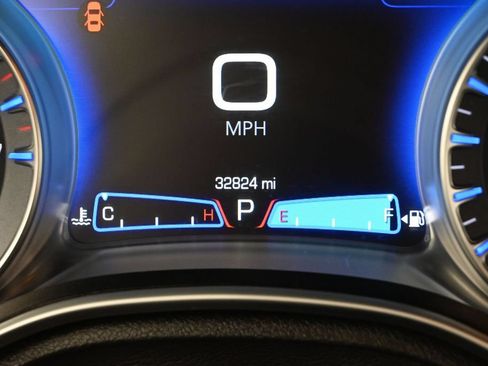 Used 2022 Chrysler 300 Touring w/ Sport Appearance Package RWD image 31