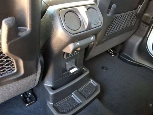 New 2026 Jeep Wrangler Unlimited Sahara AWD/4WD image 11