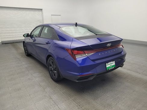 Used 2022 Hyundai Elantra SEL image 5