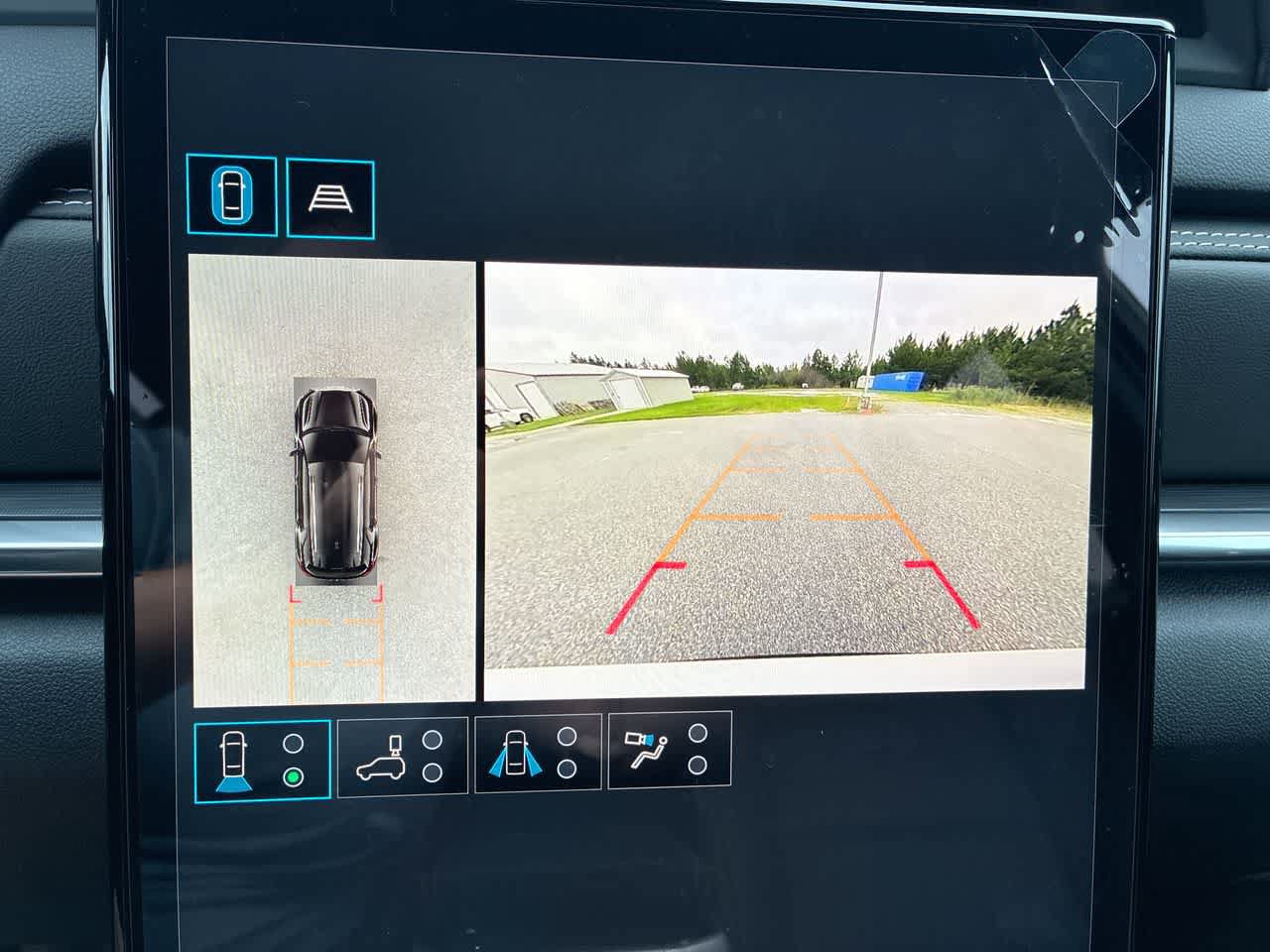 New 2027 GMC Terrain Elevation w/ Elevation Premium Package FWD image 15