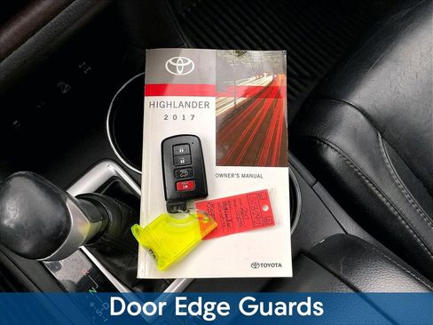 Used 2017 Toyota Highlander XLE w/ Protection Package #3 AWD/4WD image 16