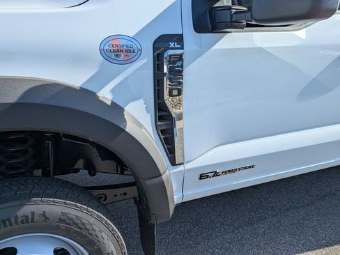 New 2026 Ford F550 2WD Crew Cab Super Duty w/ XL Chrome Package image 12