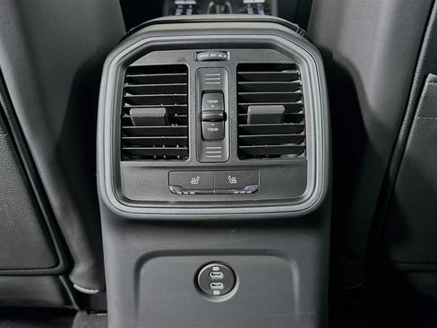 Used 2026 Porsche Macan image 26