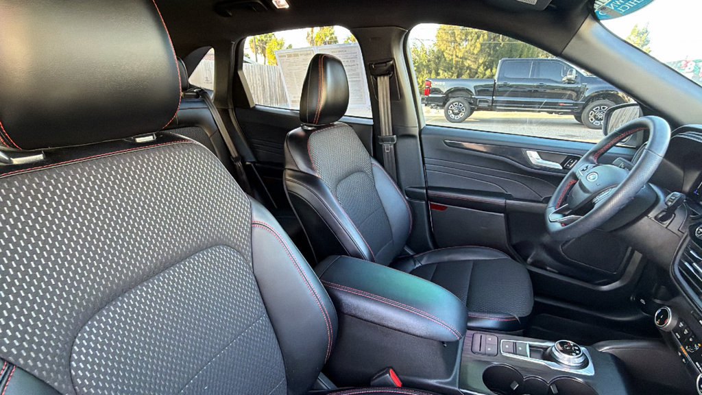 Certified 2024 Ford Escape ST-Line FWD image 28