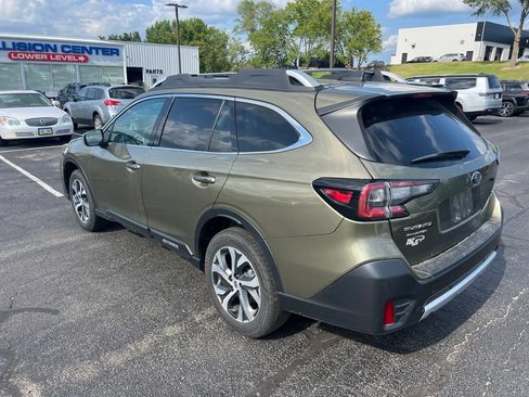 Used 2021 Subaru Outback Touring AWD/4WD image 4