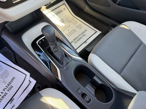 Used 2024 Toyota Corolla LE image 9