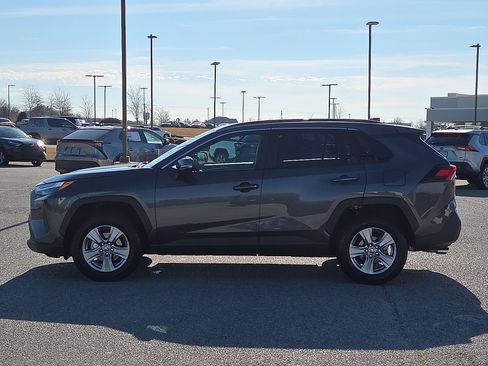 Used 2025 Toyota RAV4 XLE image 3