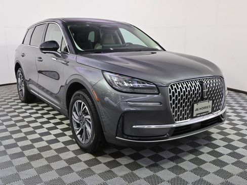 Used 2023 Lincoln Corsair AWD w/ Equipment Group 101A image 9