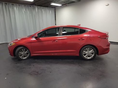 Used 2017 Hyundai Elantra Value Edition w/ Cargo Package FWD image 6