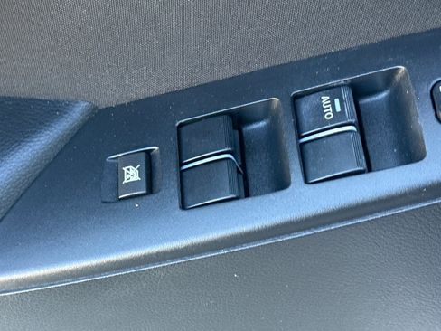 Used 2010 MAZDA MAZDA3 i Touring image 13