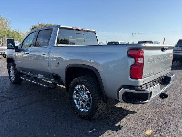 Used 2024 Chevrolet Silverado 2500 LTZ w/ LTZ Convenience Package AWD/4WD image 5