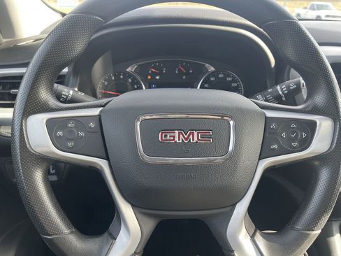 Used 2023 GMC Acadia SLE w/ Driver Convenience Package image 19