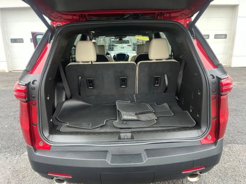 Used 2023 Chevrolet Traverse LT AWD/4WD image 15