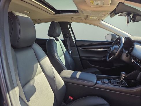 Used 2024 MAZDA MAZDA3 s image 13