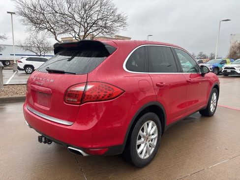 Used 2014 Porsche Cayenne Base image 5