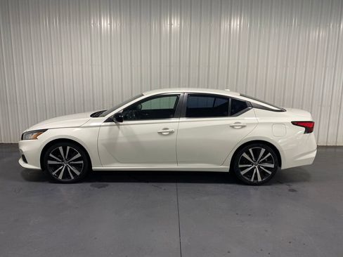 Used 2022 Nissan Altima 2.5 SR image 14