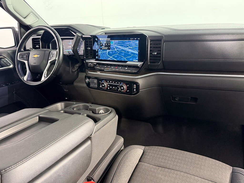 Used 2025 Chevrolet Silverado 1500 LT RWD image 14