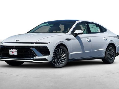 New 2026 Hyundai Sonata Limited FWD image 2