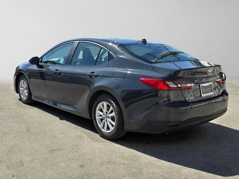 Used 2025 Toyota Camry LE FWD image 5