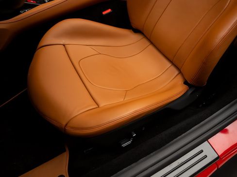 Used 2019 Ferrari Portofino RWD image 68