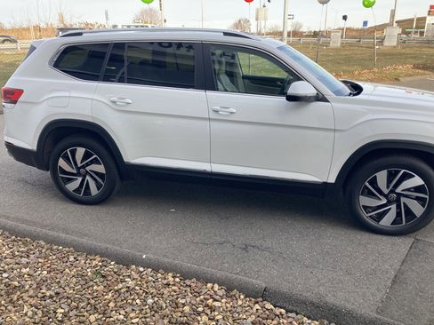 Certified 2025 Volkswagen Atlas SEL image 5