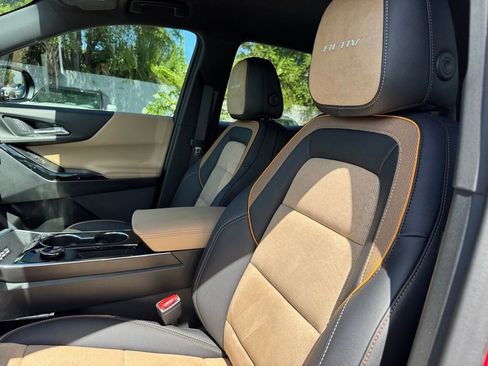 New 2025 Chevrolet Equinox ACTIV w/ Convenience Package III image 28