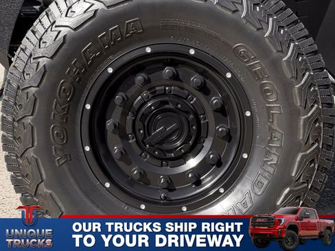 Used 2022 Jeep Gladiator Rubicon w/ Cold Weather Group image 11