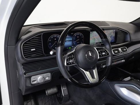 Used 2023 Mercedes-Benz Maybach GLS 600 4MATIC image 28