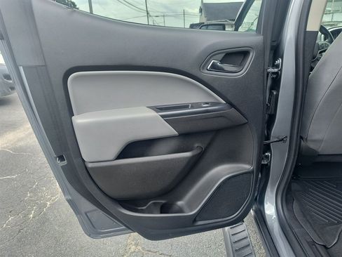 Used 2020 Chevrolet Colorado LT w/ Colorado RST Special Edition RWD image 30