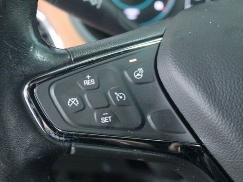 Used 2018 Chevrolet Cruze Premier image 12