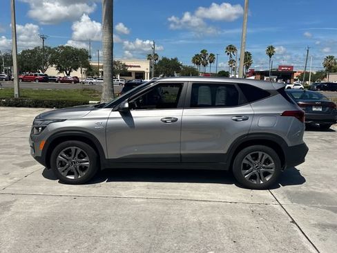 Certified 2023 Kia Seltos LX AWD/4WD image 11
