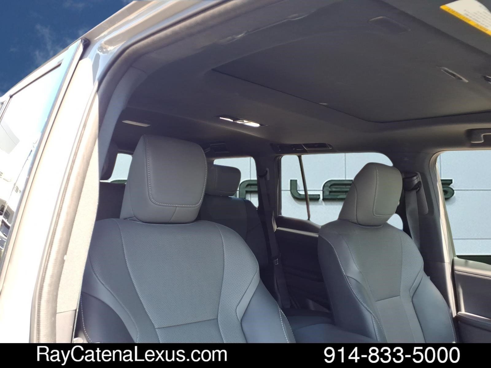 Certified 2025 Lexus GX 550 w/ Cold Area Package AWD/4WD image 21