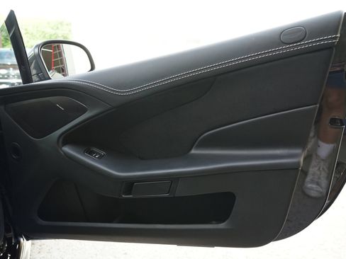 Used 2015 Aston Martin Vanquish Coupe RWD image 23